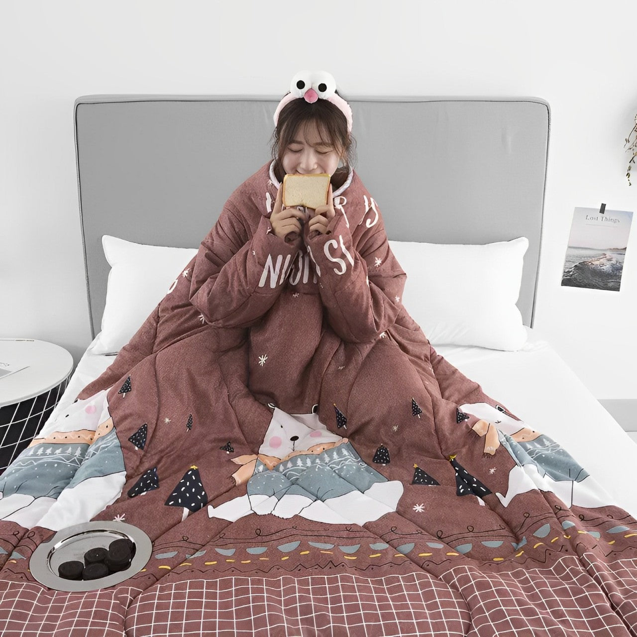 Blanket with sleeves for winter