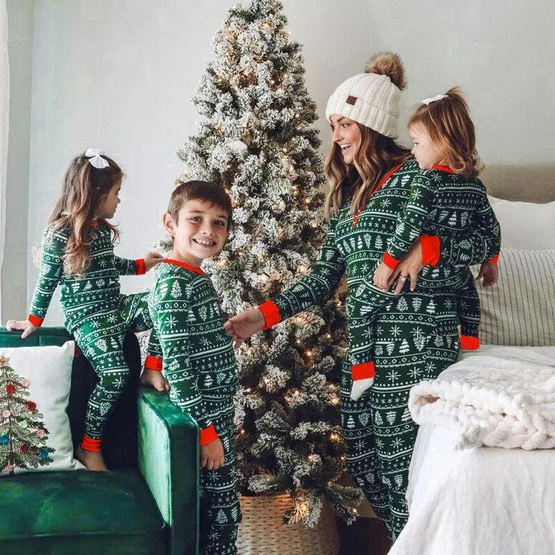 Green Christmas pyjamas set for the whole family