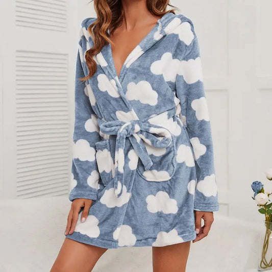 Comfy cloud-print short robe for women