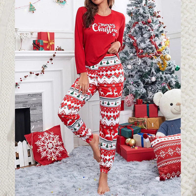 Women's long sleeved Christmas pyjamas set